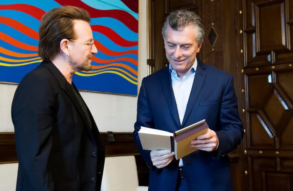 Macri recibió a Bono en la Casa Rosada.