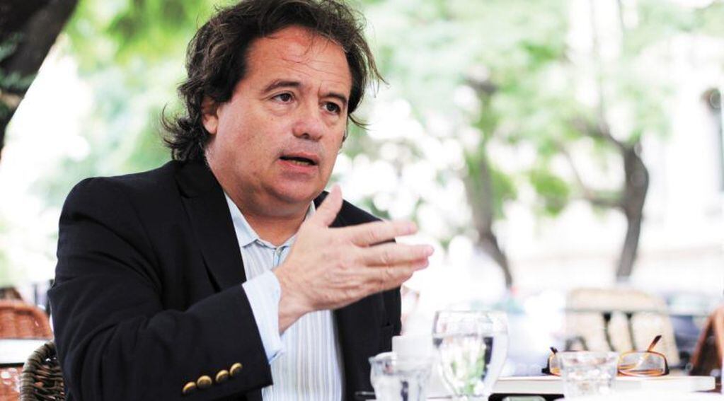 La editora municipal y la Biblioteca Argentina estarán a cargo del escritor Marcelo Scalona. (Archivo)