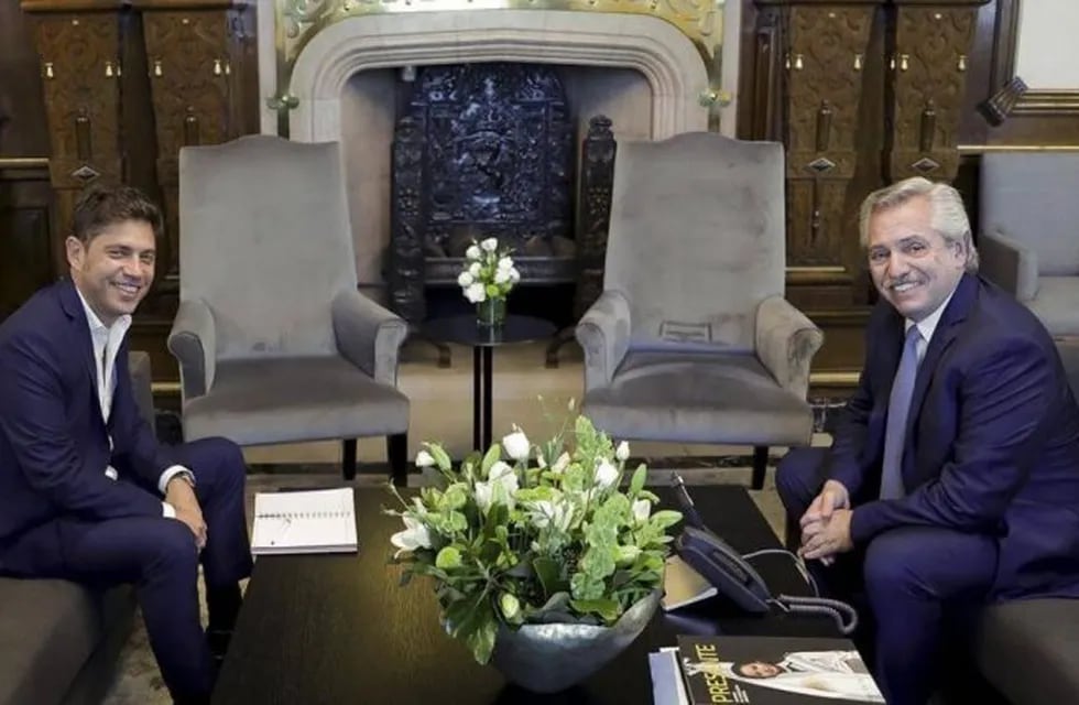 El presidente Alberto Fernández se reúne con el gobernador bonaerense, Axel Kicillof, en la Casa Rosada. (Web)