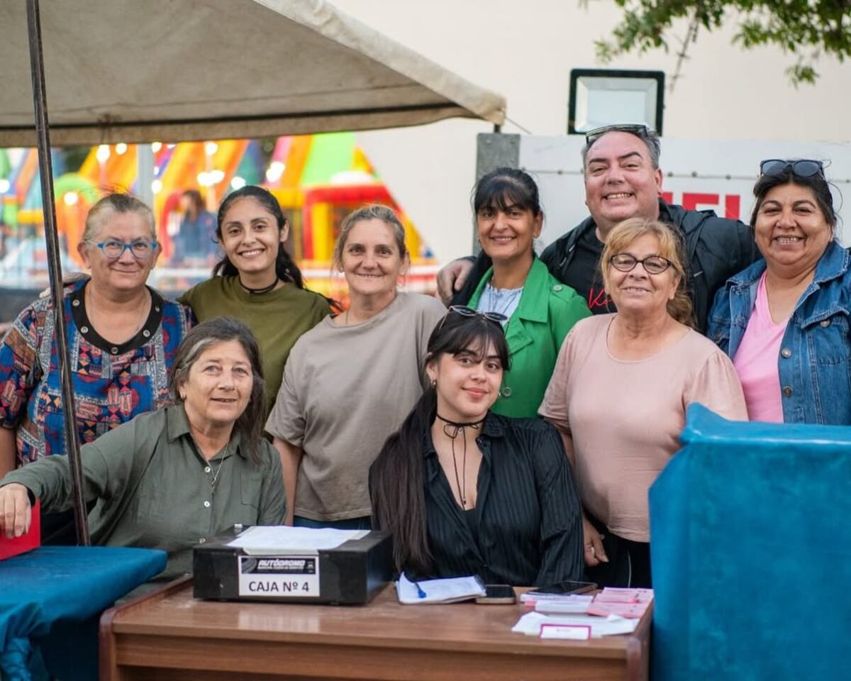 Nicolás Moreno subsecretario de Cultural Arroyito Feria Nacional de Artesanías Arroyito 2025