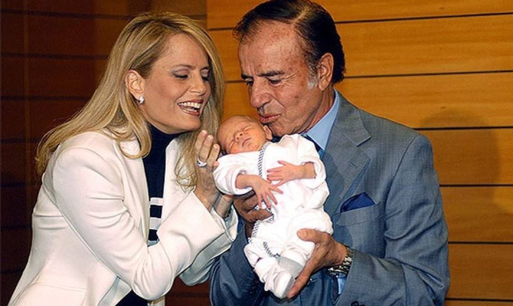 En 2003, tuvieron su primer hijo, Máximo Saúl Menem Bolocco.