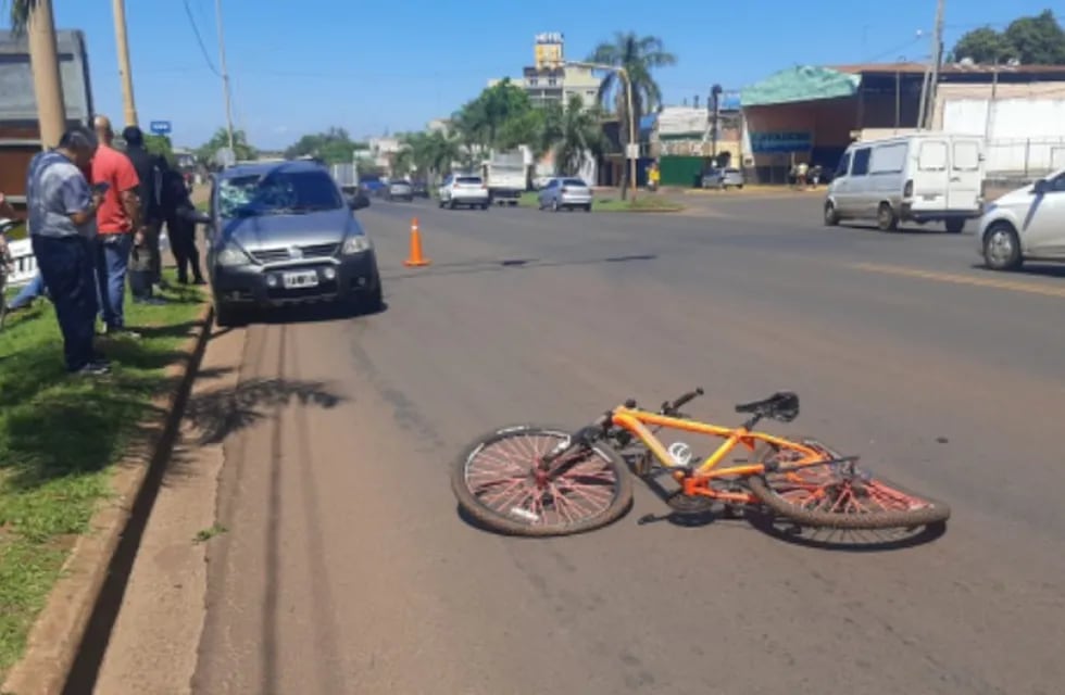 En un accidente, un ciclista sufrió varias heridas en Posadas.