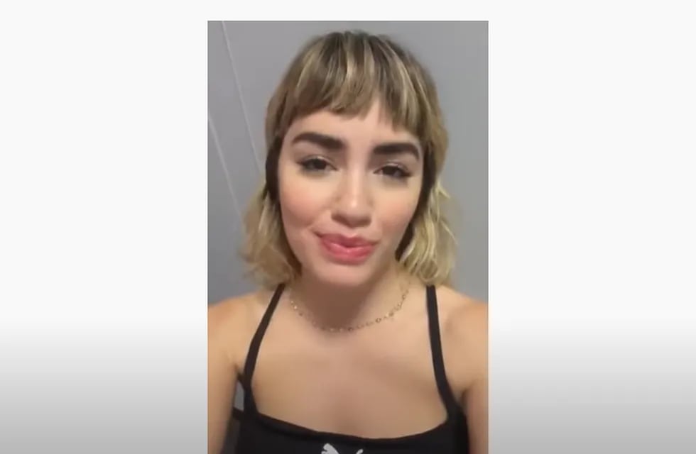 Lali Espósito mando un video a la nena que sufre bullying.