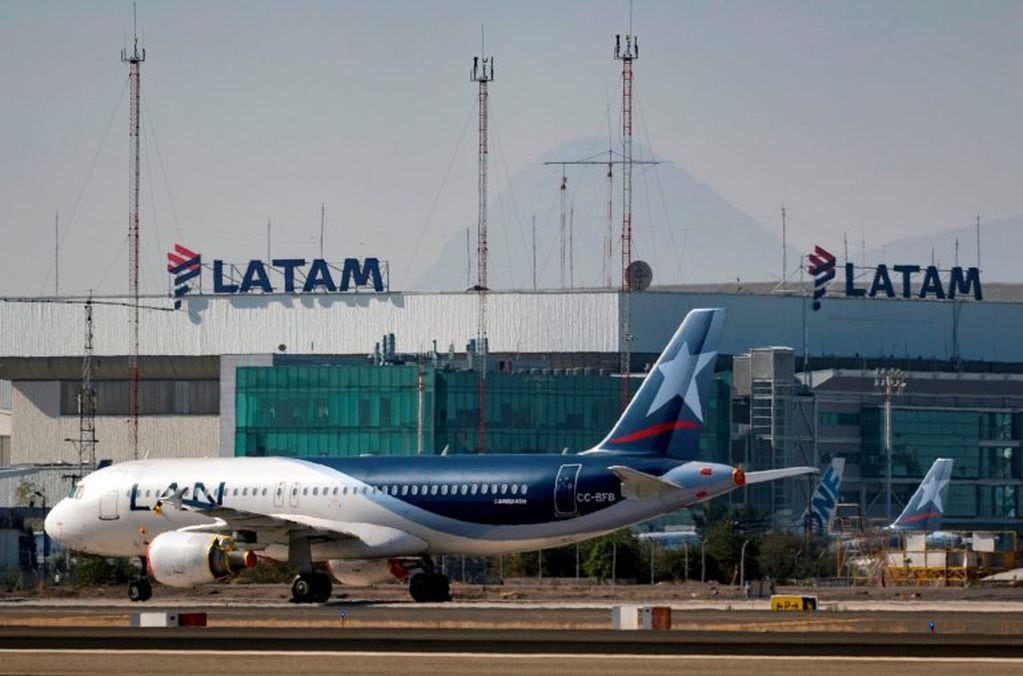 Latam deja de operar en Argentina y solo mantendrá vuelos internacionales (AFP)