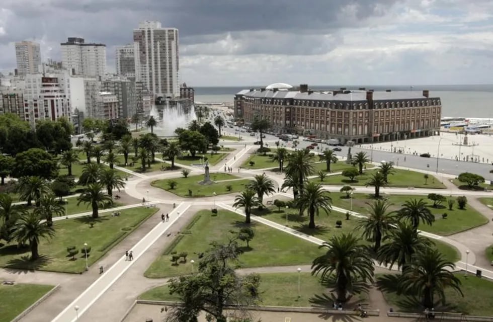 Plaza Colón de Mar del Plata (Foto: Turismo Mar del Plata)