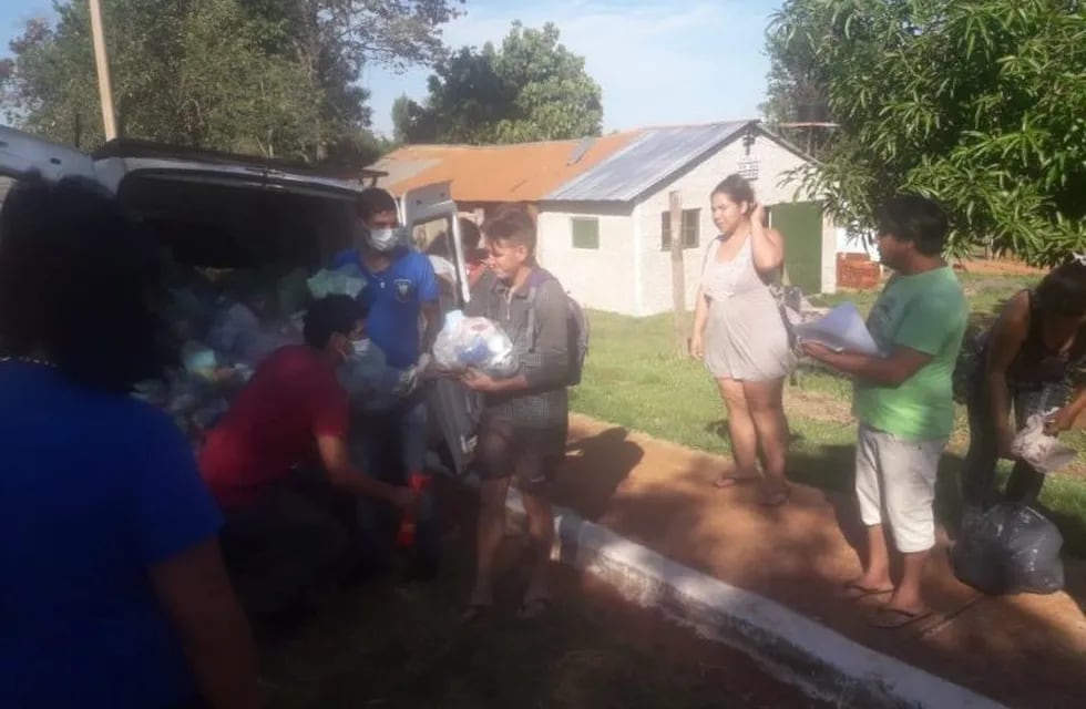Entregaron 1700 bolsas de mercadería en Iguazú