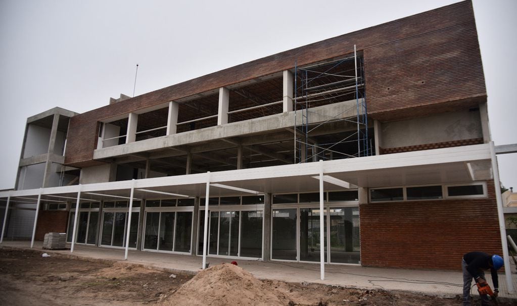 En La Agustina se sigue trabajando para poder culminar con las obras en el edificio (Foto: Pedro Castillo / La Voz).