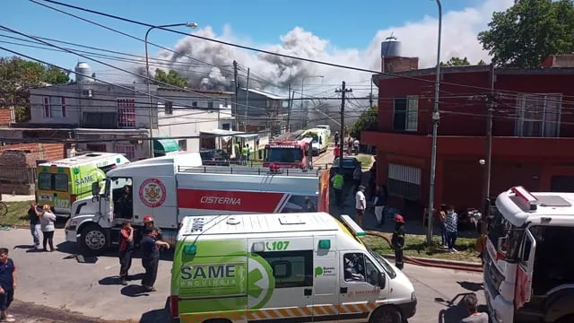 Incendio en una fábrica de químicos en Berazategui