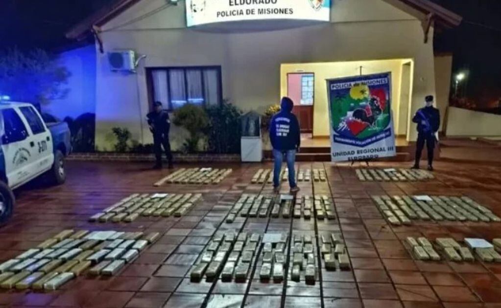 Operativo anti-narcotráfico en Eldorado: secuestran millonario contrabando de marihuana.