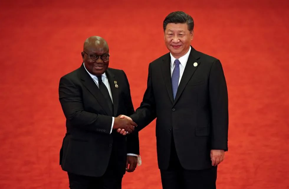 Presidente de  Ghana, Nana Akufo-Addo, y el presidente chino, Xi Jinping en el Foron  de Cooperación China-Africa (Web)