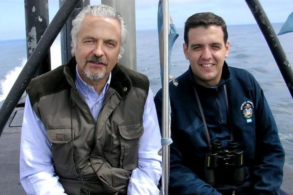 Jorge Bergallo y su hijo Jorge Ignacio, tripulante del ARA San Juan. (WEB)