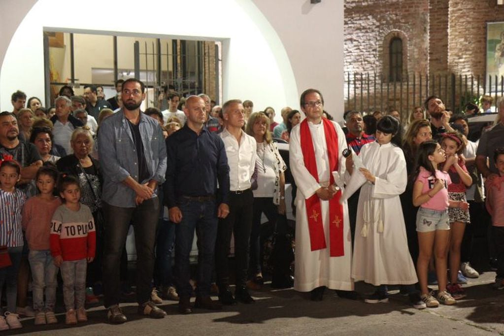 La ceremonia fue presidida por el padre Mario Bernabey.