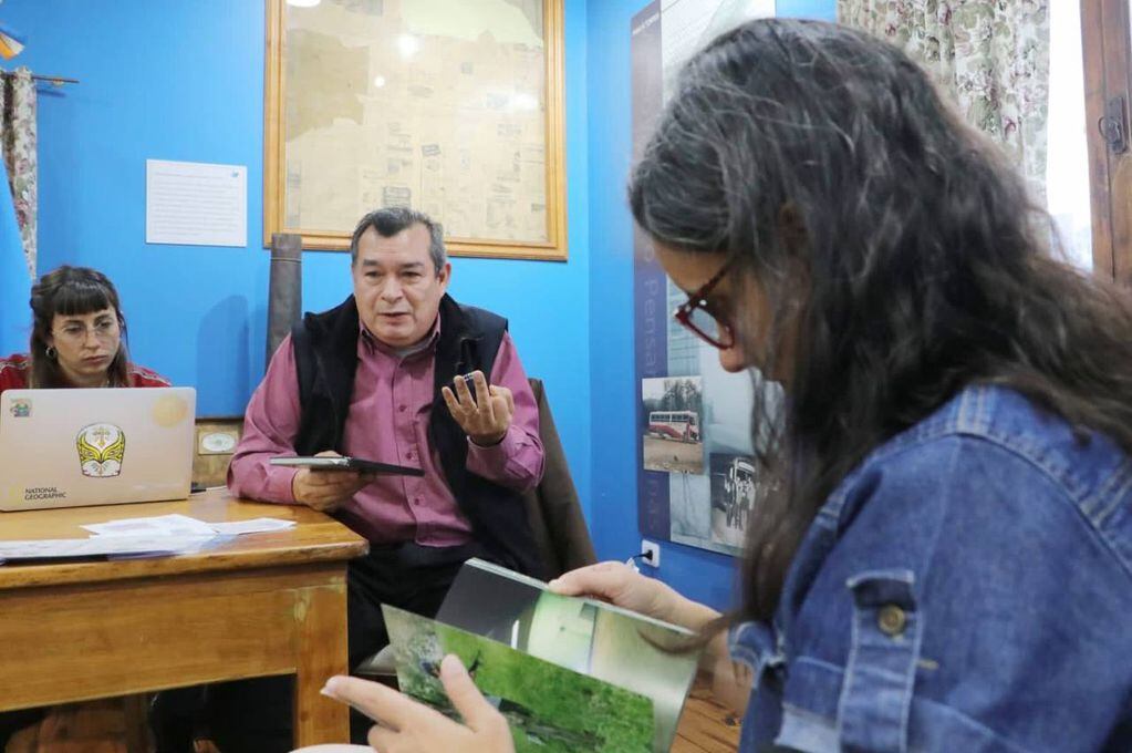 VGM Ávalos en el taller “Repensar el Archivo de Malvinas” - Espacio Pensar Malvinas, Ushuaia.