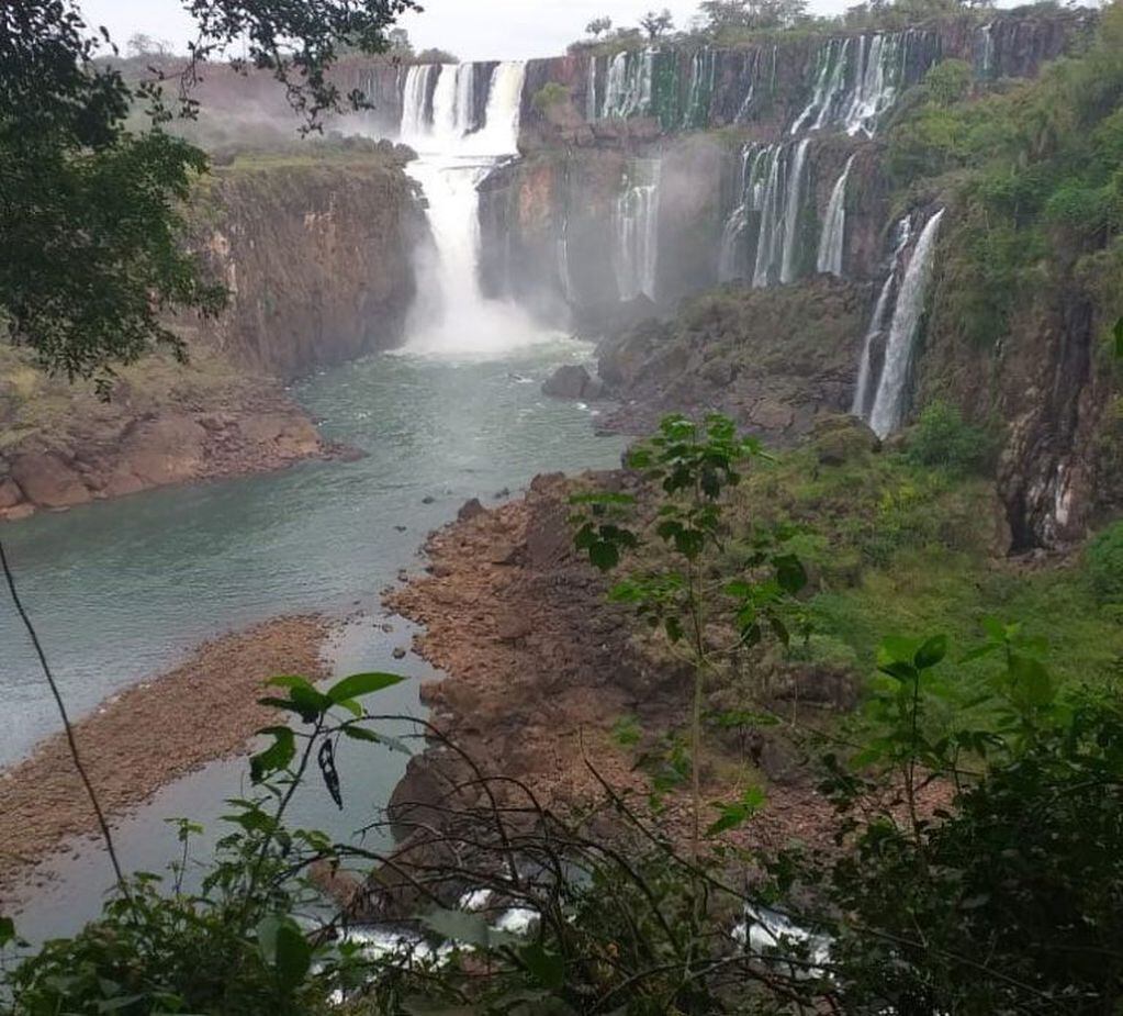 Los vecinos de Iguazú esperan poder acceder al parque nacional el fin de semana.