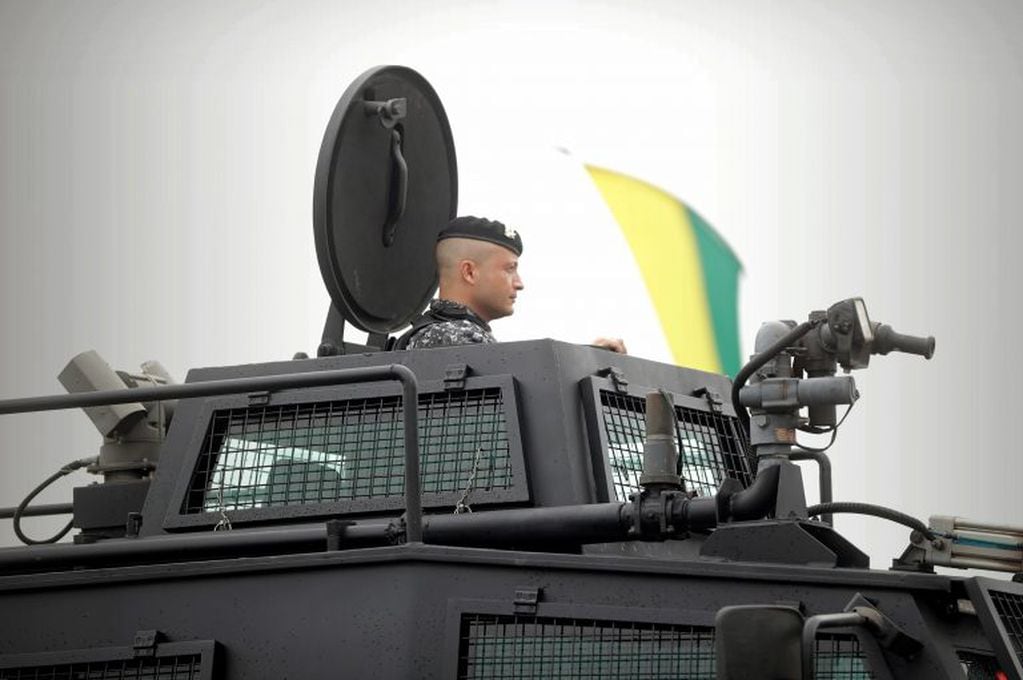 Unos 12.000 efectivos de organismos de seguridad, que incluyen a cuerpos de Policía y de las tres Fuerzas Armadas, fueron movilizados hoy en Brasilia para garantizar la seguridad durante la investidura de Jair Bolsonaro como presidente (EFE)