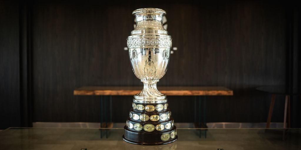La Copa restaurada con todo el valor de su historia será levantada el 14 de julio de 2024 por la selección campeona de la Copa América.
