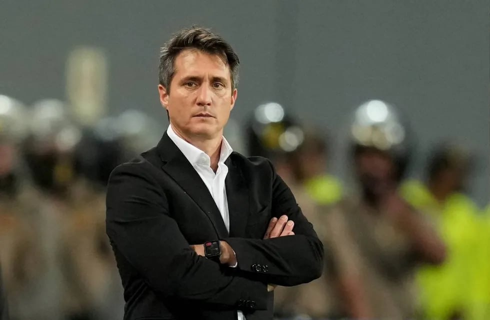 Guillermo Barros Schelotto fue destituido de la selección paraguaya.