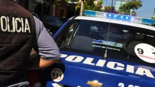 Policías fueron agredidos por vecinos para evitar la demora de un joven en Garupá