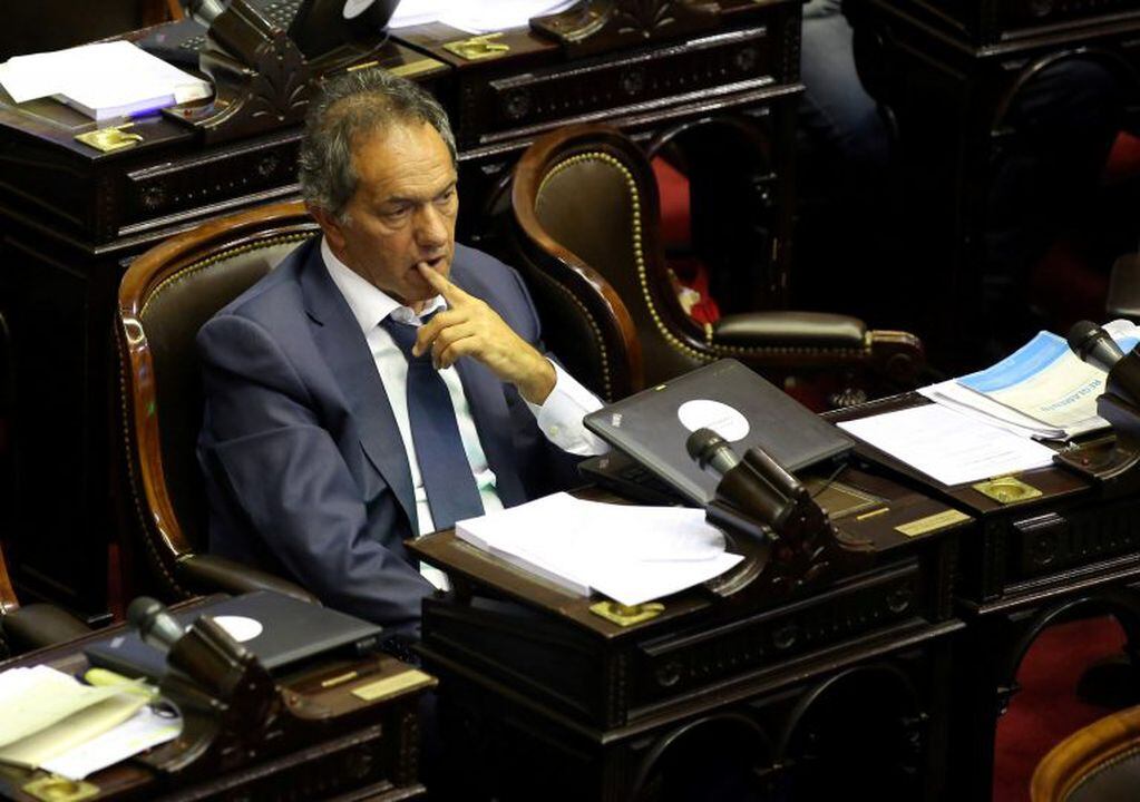 Congreso de la Nación
Reforma previsional Sesión de Diputados en el Congreso de la Nacion  
Lawmaker Daniel Scioli gestures during a debate at the Argentine Congress in Buenos Aires, Argentina December 18, 2017. REUTERS/Agustin Marcarian congreso nacional daniel scioli congreso sesion reforma previsional jubilatoria sesion en el parlamento debate de los diputados por la reforma en las jubilaciones