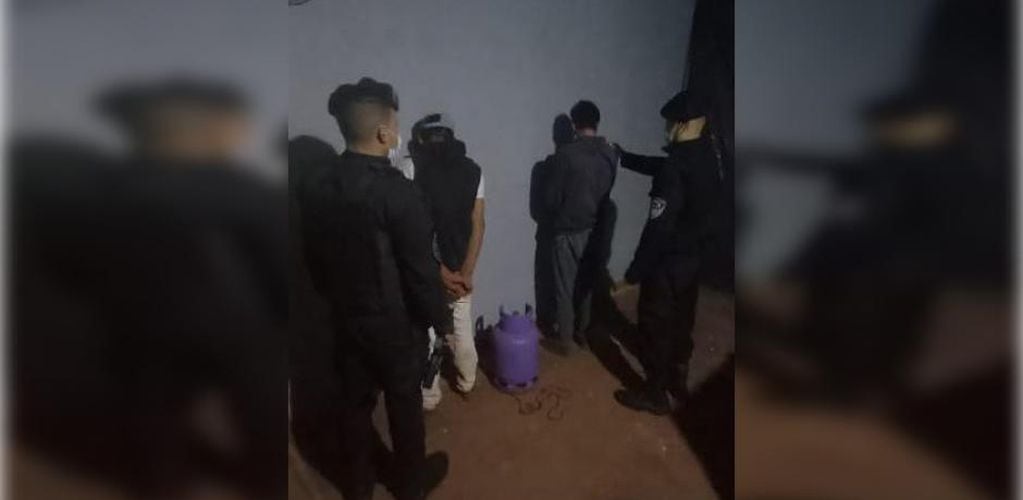 Dos individuos detenidos tras el robo de una garrafa de gas en Eldorado.