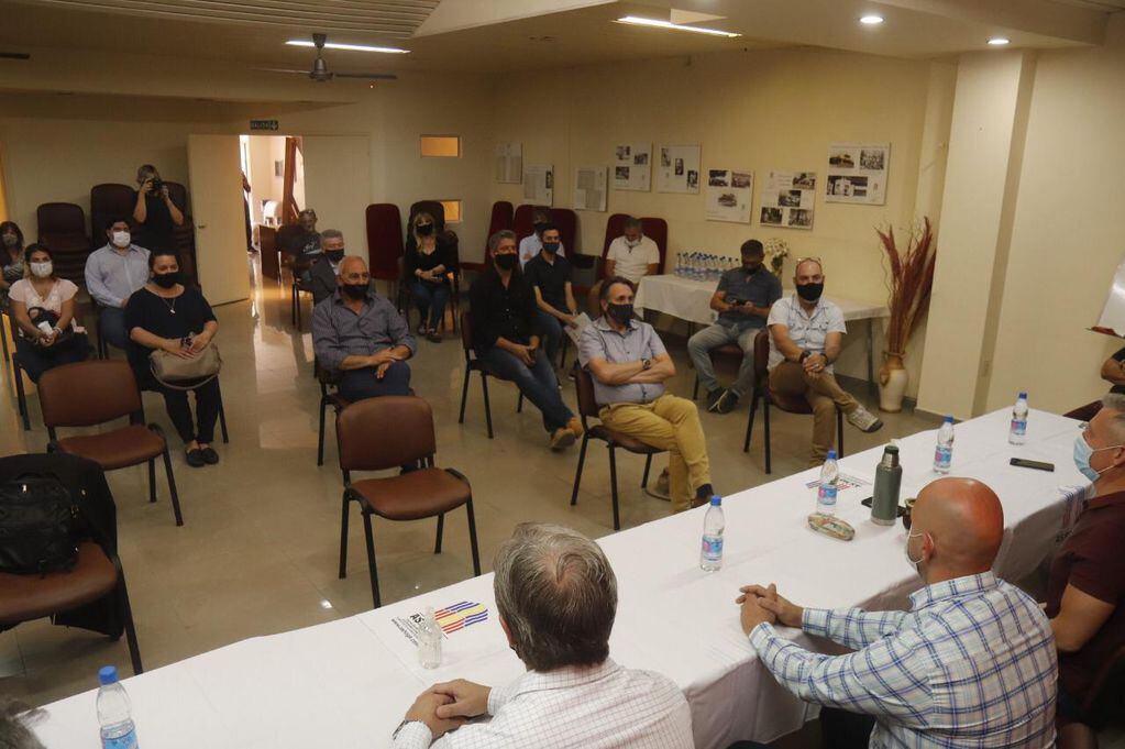 El municipio de Carlos Paz se reunió con la Agencia Córdoba Turismo y con la asociación hotelera y gastronómica