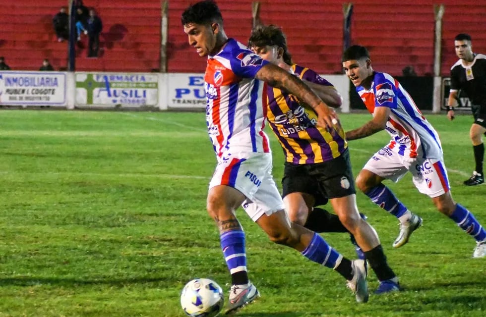 Rosario regresa a las competencias nacionales tras 16 años. Debuta en el clasificatorio al Regional Amateur.