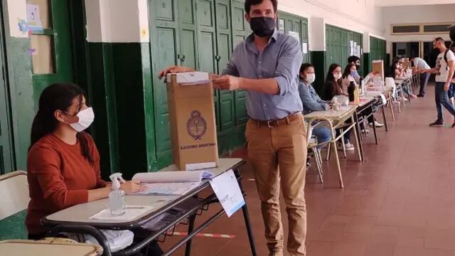 PASO 2021 en Misiones: votó Martín Arjol, candidato de Juntos por Misiones