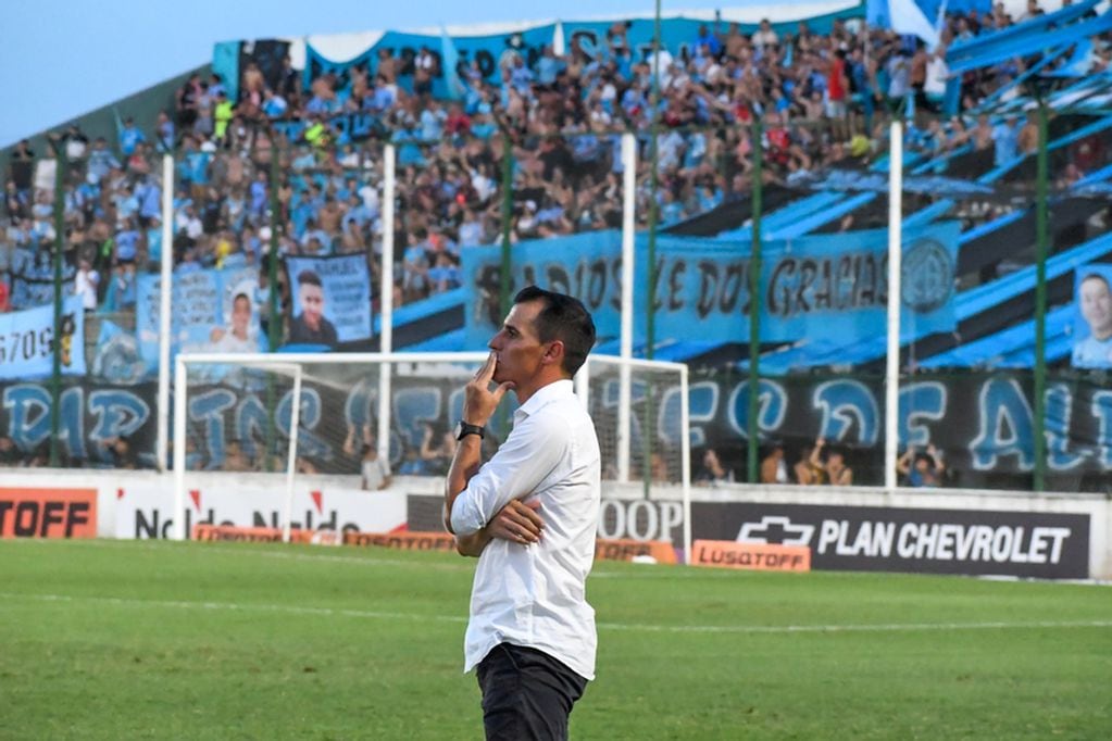 Guillermo Farré y toda la preocupación por un partido flojo (Prensa Copa Argentina)