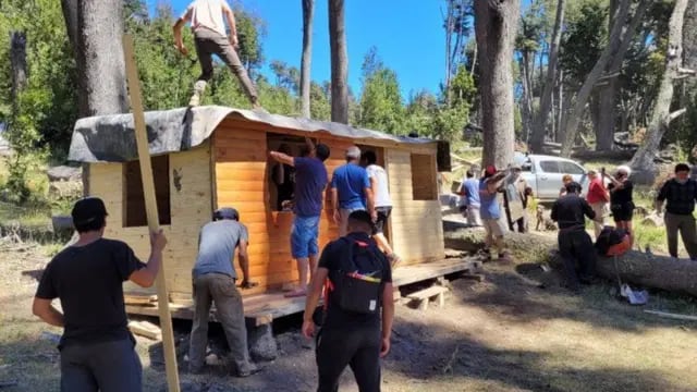 Vecinos autoconvocados lograron desalentar la construcción de una casa en un área protegida de Villa Traful.