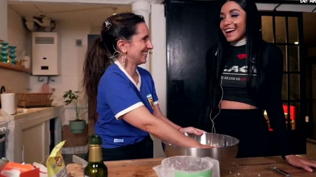 El día que María Becerra y Paulina Cocina enseñaron a hacer chipá vegano