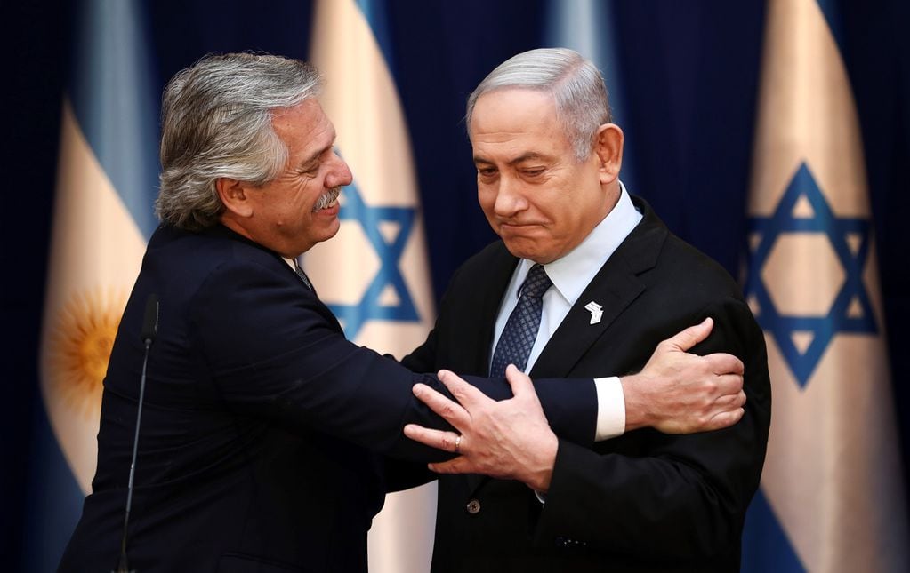 Alberto Fernández y el primer ministro de Israel, Benjamin Netanyahu, en enero de 2020.