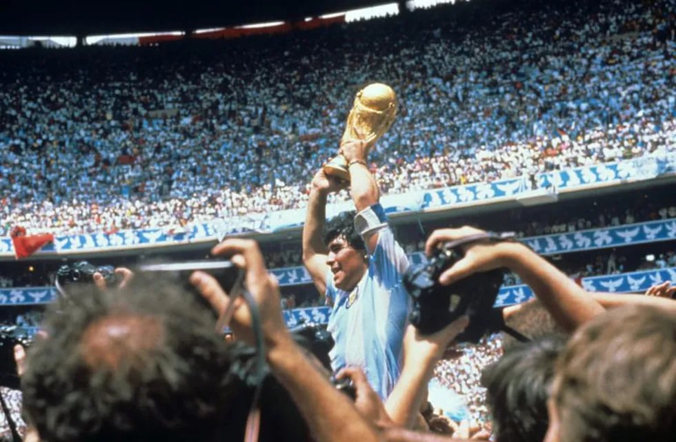 El día que Carlos Bilardo sufrió tras ganar la Copa del Mundo: a 34 años del título de México 1986.  (Foto de archivo)