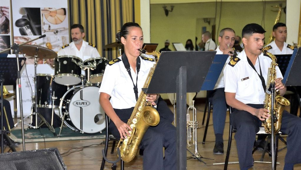 Participación de la banda en un evento a beneficio en Punta Alta