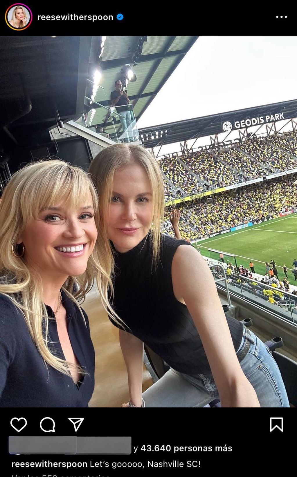 Reese Witherspoon y Nicole Kidman en el estadio de Nashville.