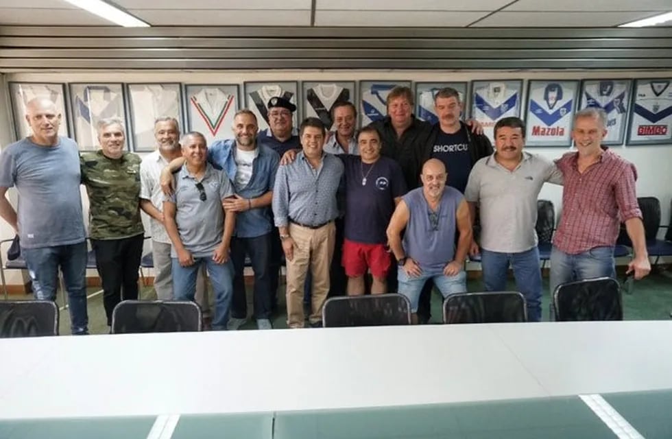 Ex combatientes de Malvinas, agasajados por Vélez, su club