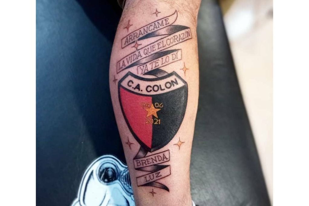 Los tatuajes más elegidos entre los hinchas de Colón tras la victoria en la Copa de la Liga Profesional