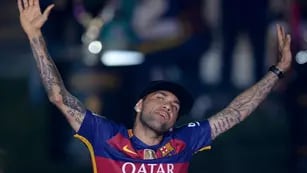  Alves se va del Barcelona después de casi una década.