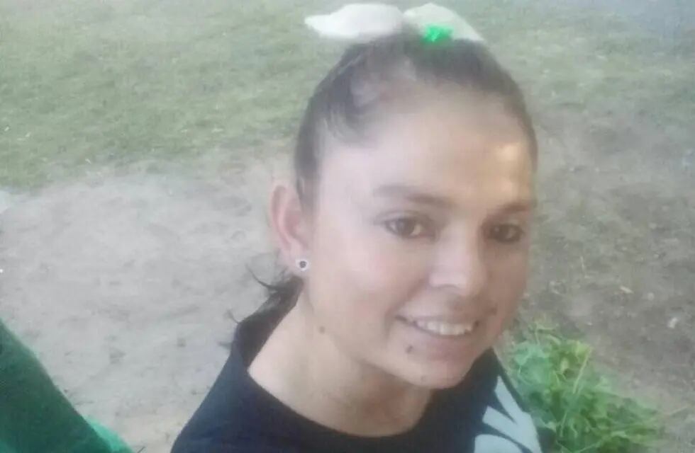 La policía encontró el cuerpo de la muchacha de 29 años en una vivienda de Río Colorado al 1000.