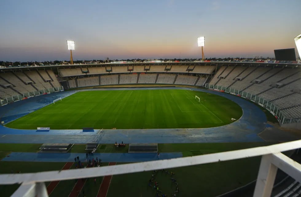 El estadio Mario Alberto Kempes y la posibilidad de albergar el encuentro inaugural del Mundial 2030.