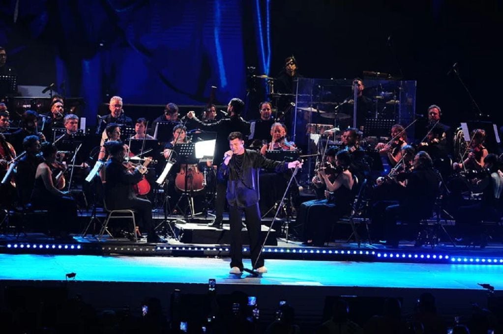 Ricky Martin presenta un show sinfónico (Clarín)