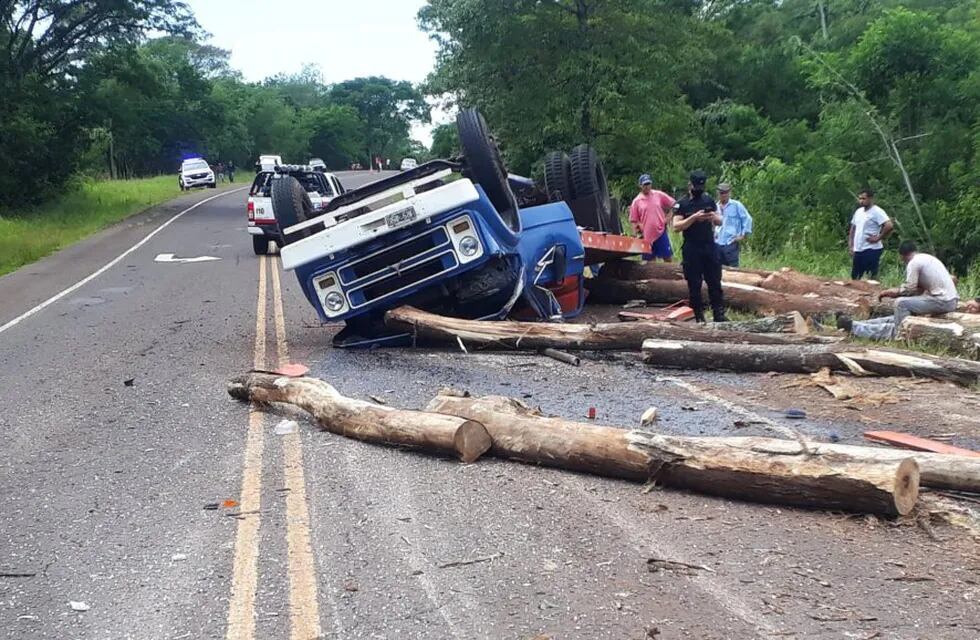 Accidente vial con saldo de milagro sobre la Ruta Provincial N°4.