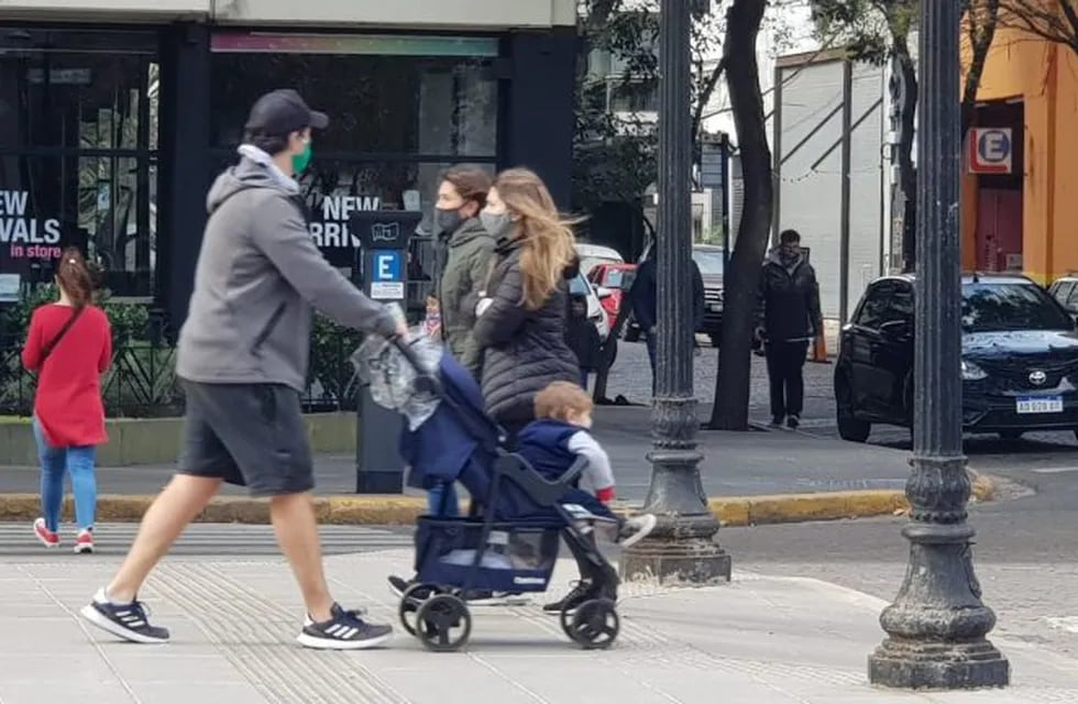 Empezaron las caminatas recreativas en Rosario. (Vía Rosario)