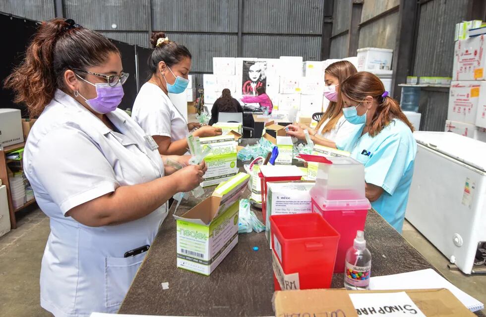 El Ministerio de Salud informó que hasta la fecha en Mendoza se han registrado 165.520 casos positivos confirmados Covid-19. Mariana Villa/Los Andes