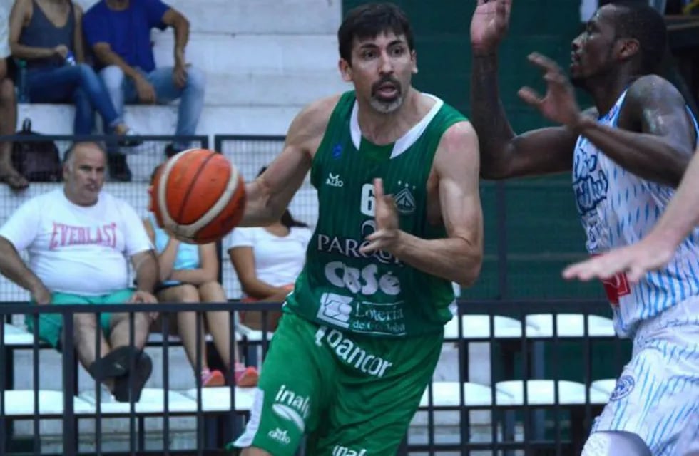 Gabriel Mikulas, jugador de Barrio Parque.
