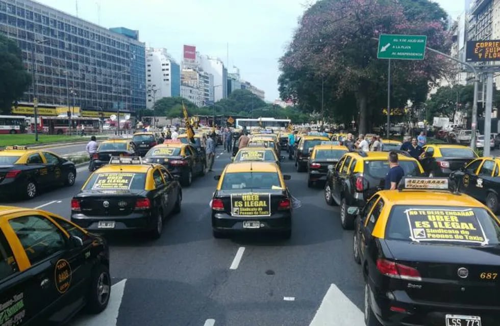 Marcha de taxistas contra Uber