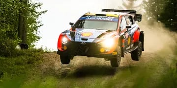 Tanak comanda la clasificación general del Rally de Finlandia.