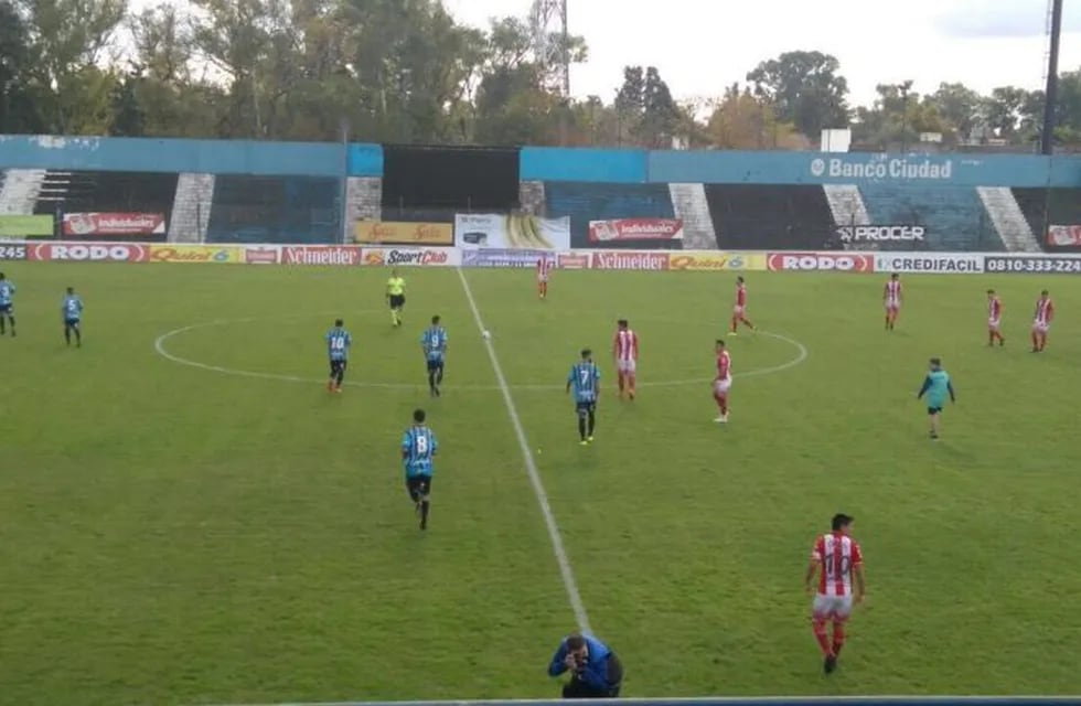 Instituto cayó 2 a 0 frente a Almagro en Buenos Aires. Nueva derrota como visitante.