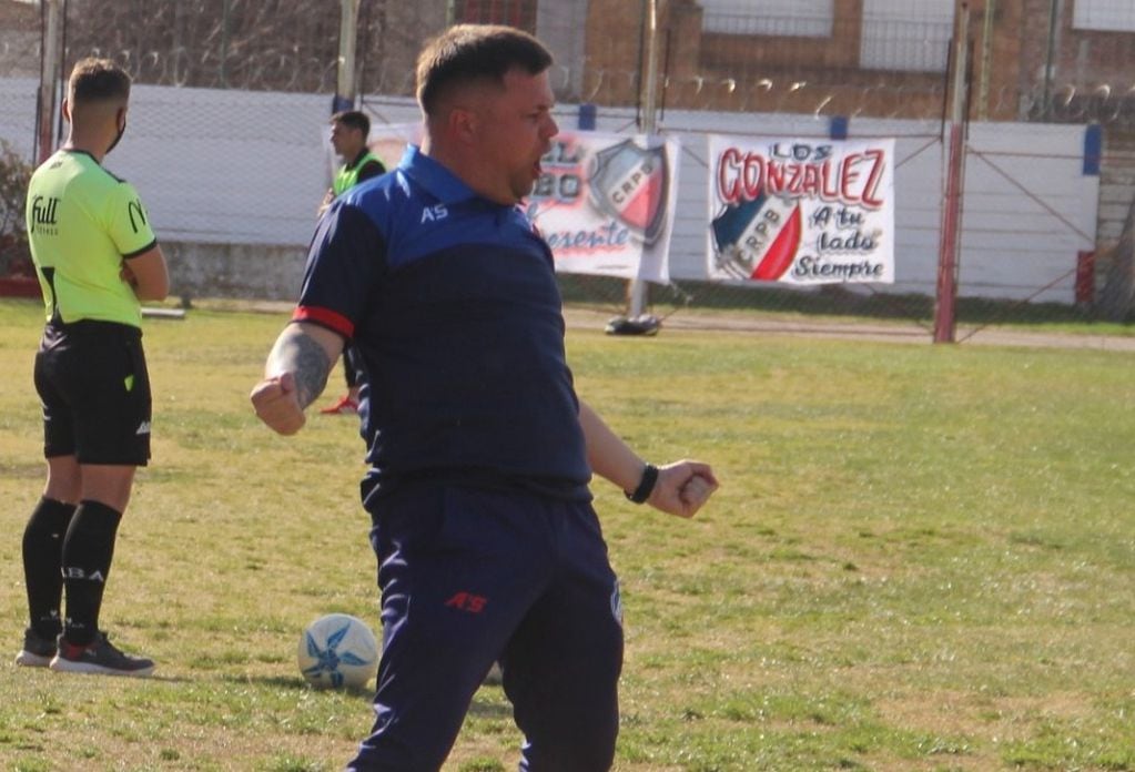 Edgardo Fernández Badiola será DT de Rosario Puerto Belgrano en 2022.