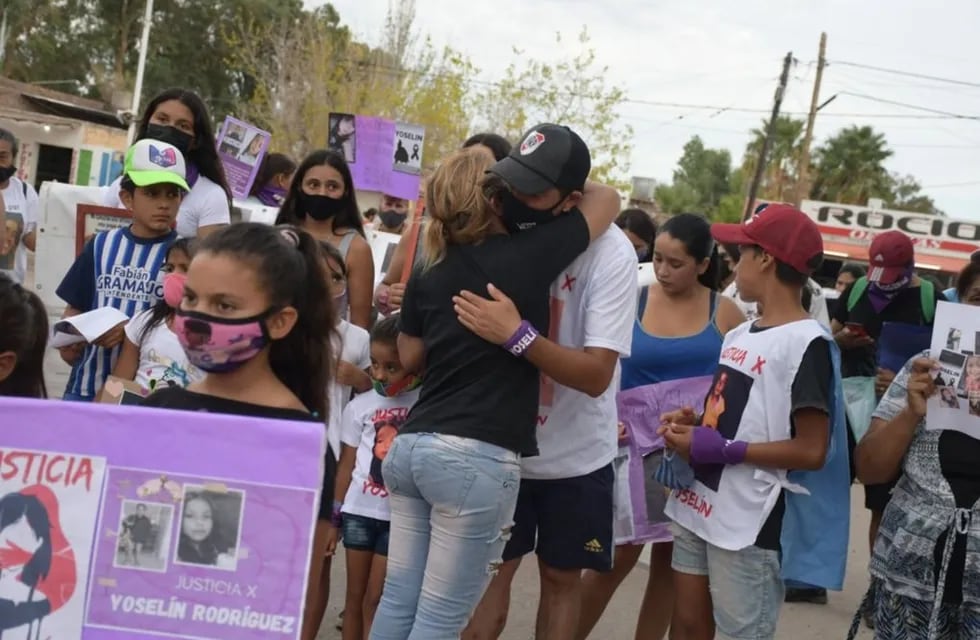 A un mes del femicidio, en Media Agua marcharon pidiendo Justicia por Yoselí.