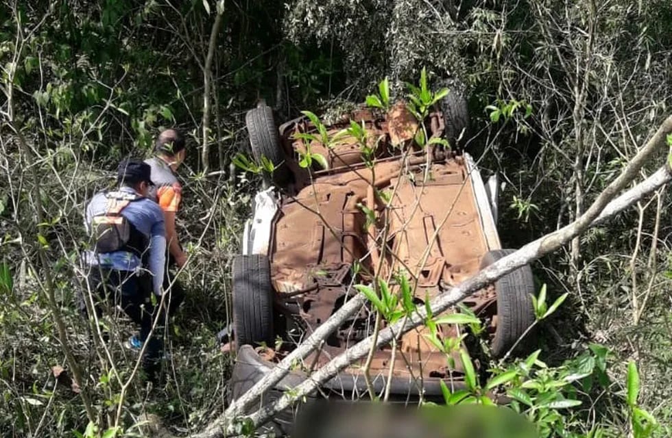Ruta Nacional Nº 12 accidente en Puerto Iguazú con dos muertos y un herido. (MisionesOnline)
